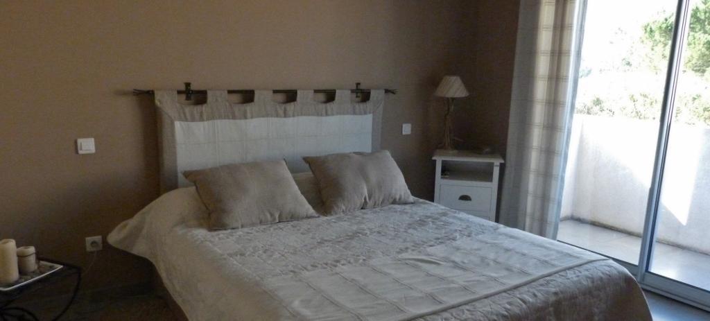 Appart'Hotel Et Chambres Essentiel Spa Arles Chambre photo