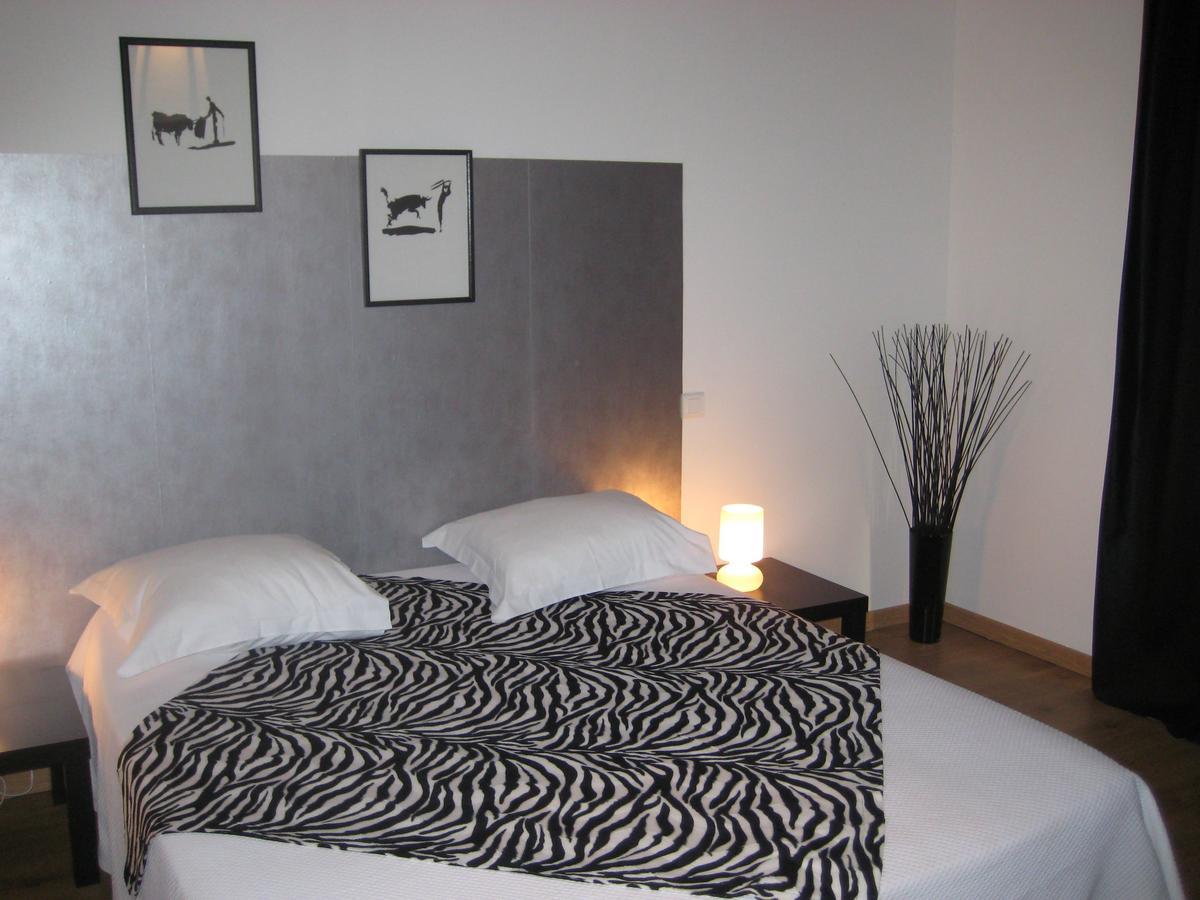 Appart'Hotel Et Chambres Essentiel Spa Arles Extérieur photo